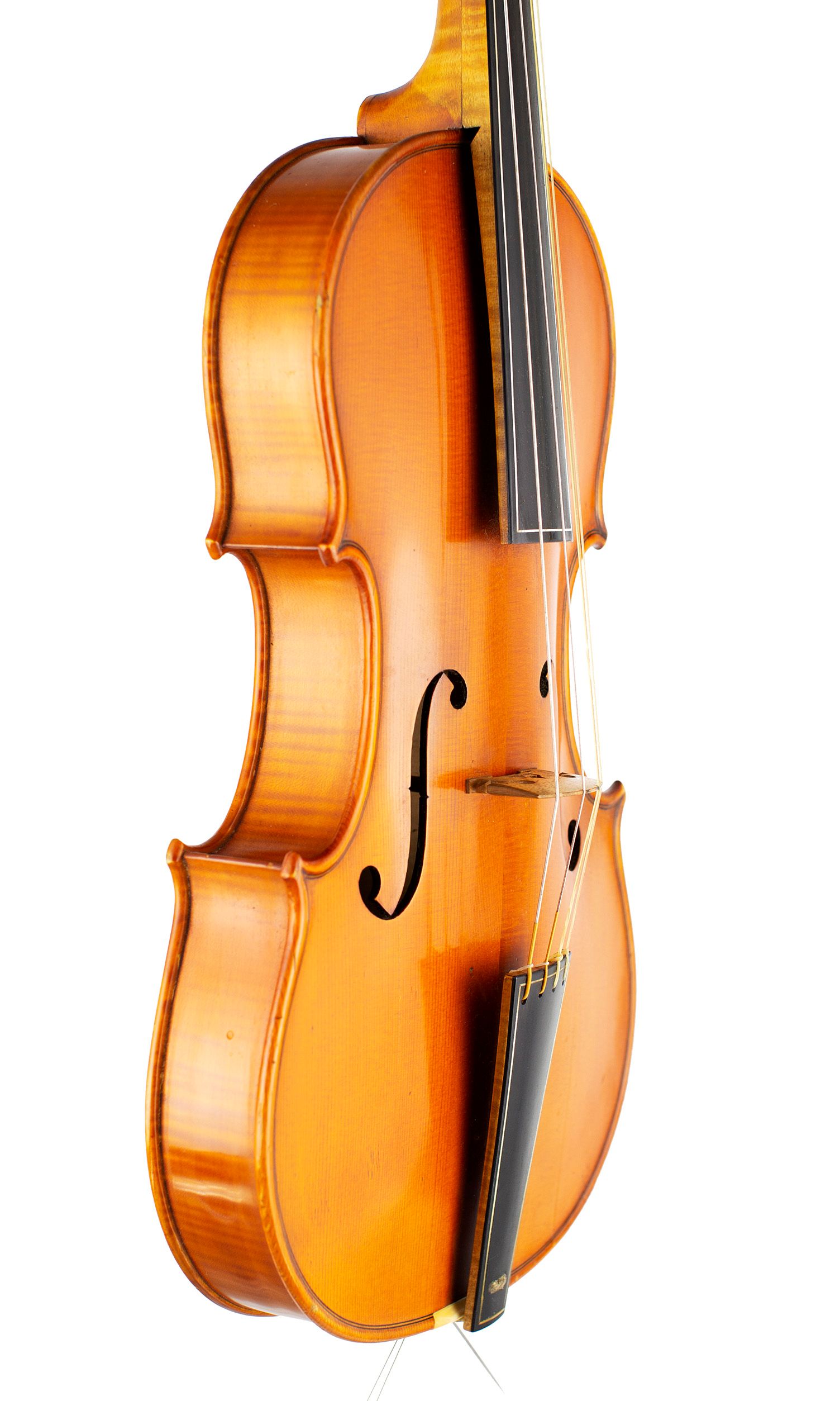 A viola by Rowland H. Ross, Guildford, 1977 — angled view, 60°