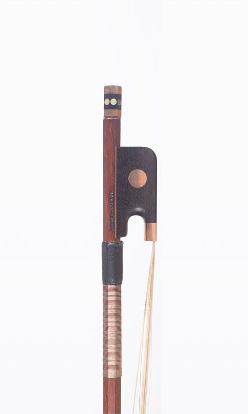 A gold-mounted cello bow by Garner Wilson, Suffolk — frog detail
