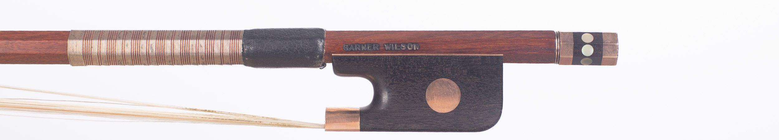 A gold-mounted cello bow by Garner Wilson, Suffolk — frog