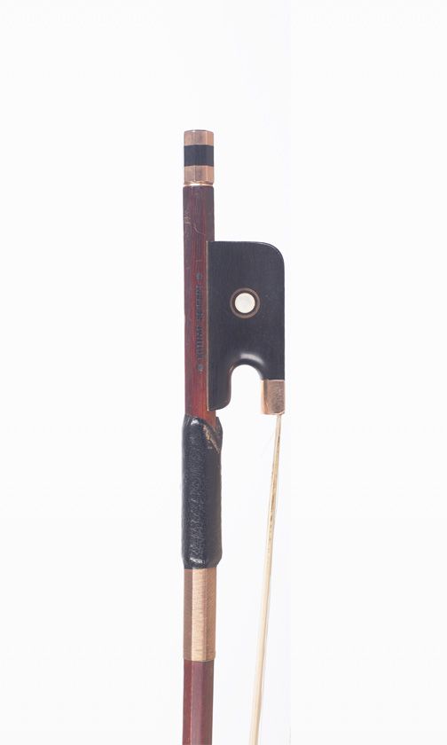 A gold-mounted cello bow by Lothar Seifert, Bubenreuth — frog detail