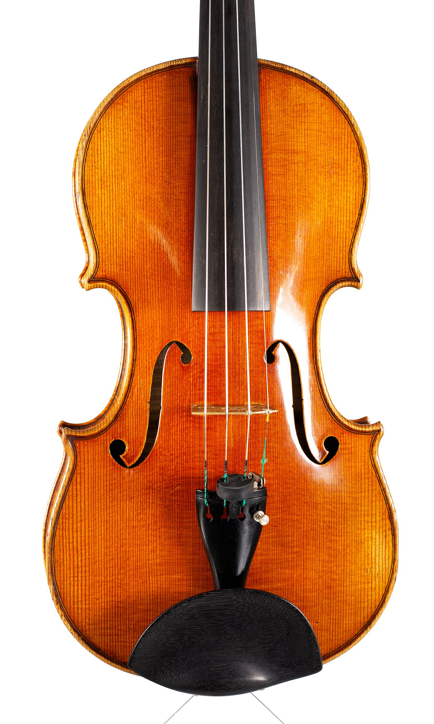 Violin, by Marino Capicchioni, Rimini, 1962 — angled view, 10°