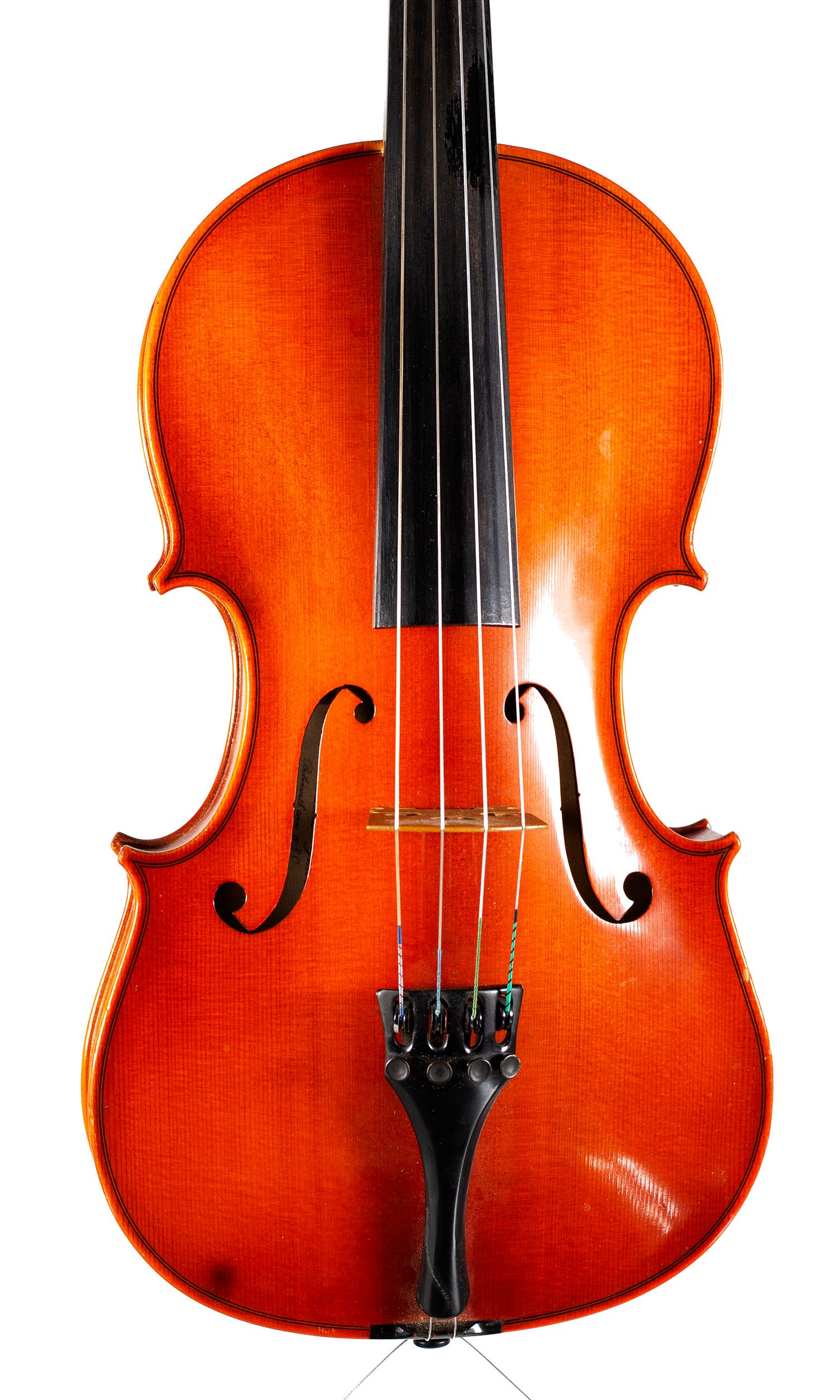 Viola by Roderich Paesold, Bubenreuth, 1980 — angled view, 10°