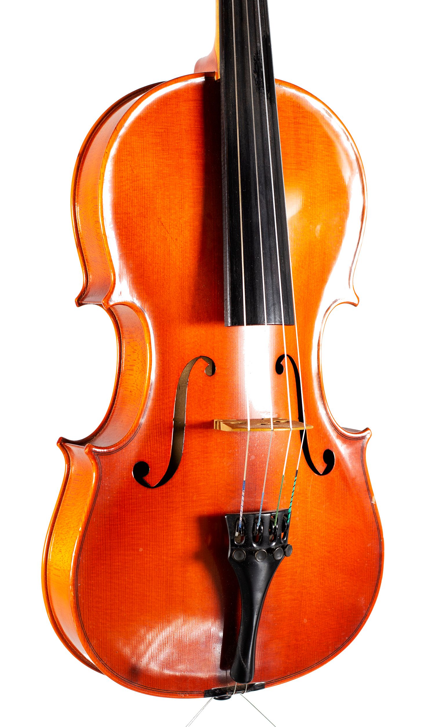 Viola by Roderich Paesold, Bubenreuth, 1980 — angled view, 30°