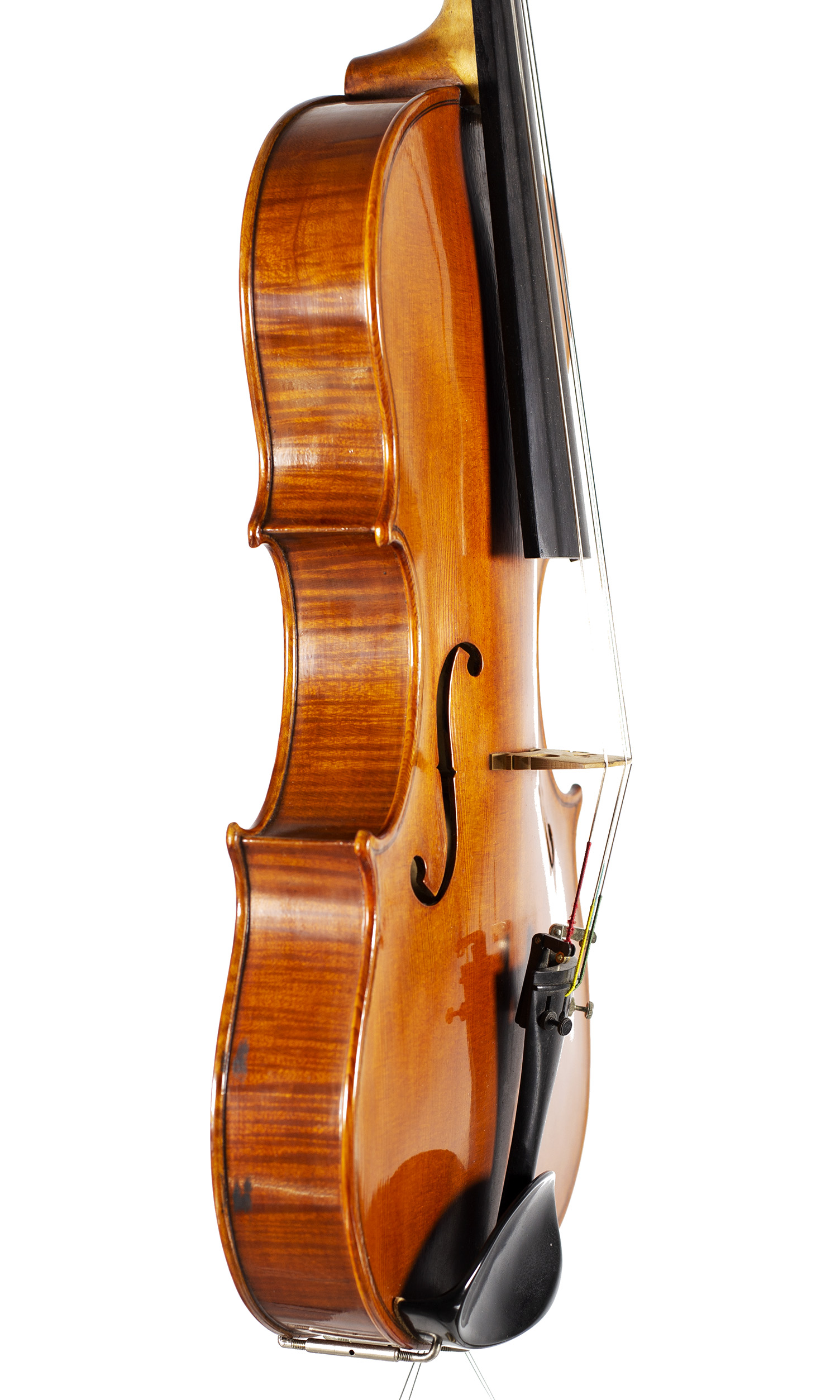 A viola by Robert Hull, Liverpool, 1995 — angled view, 70°