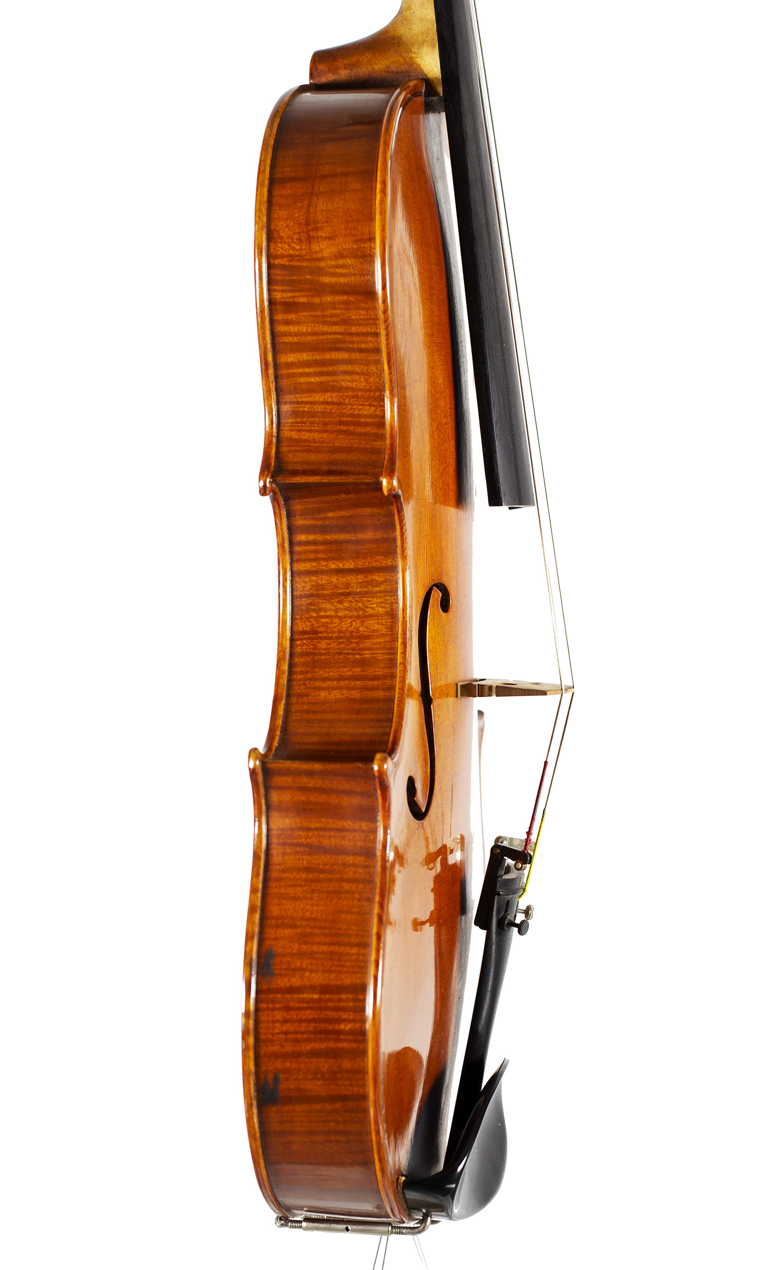 A viola by Robert Hull, Liverpool, 1995 — angled view, 80°