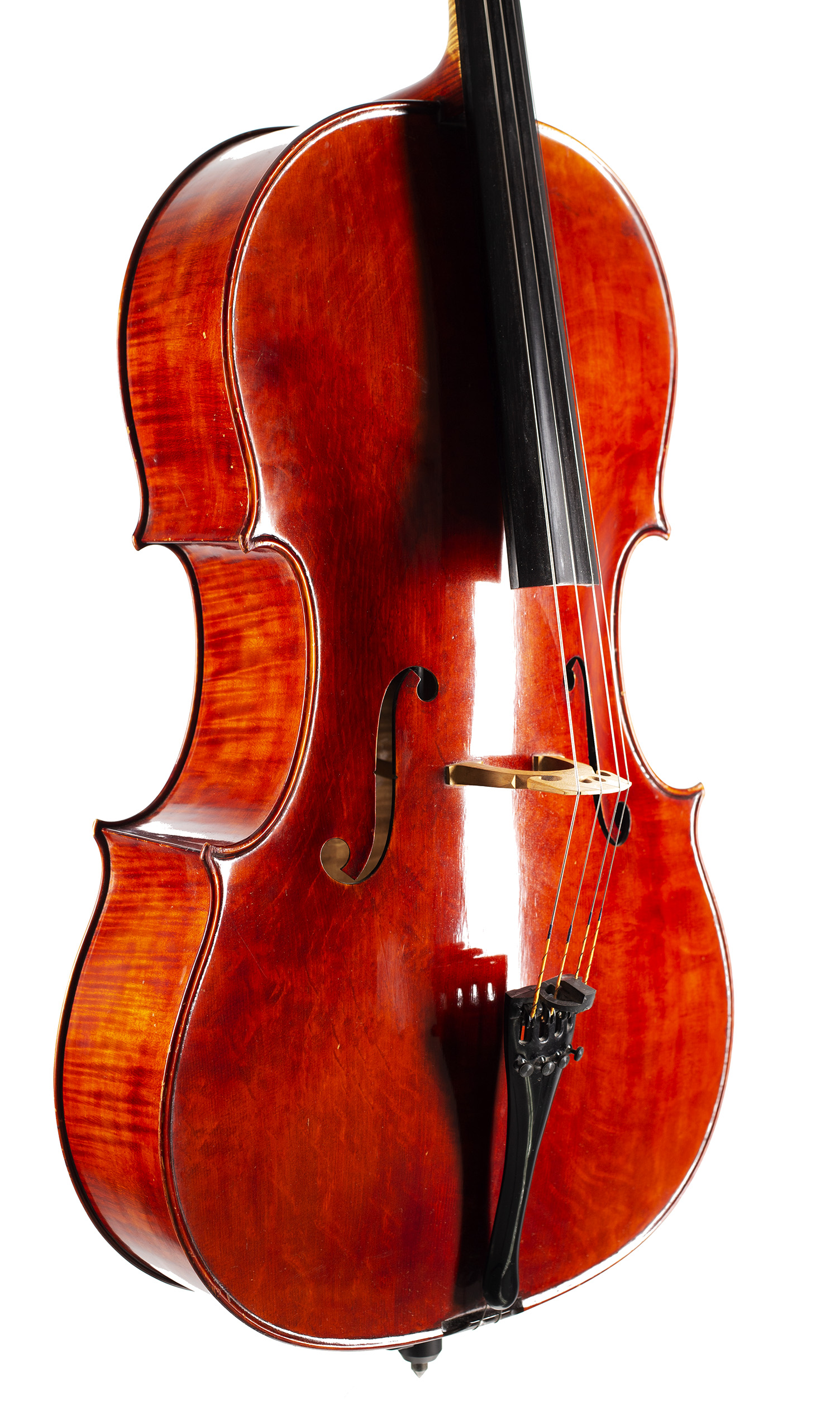A cello by Urs Maechler, Verona, 1994 — angled view, 40°