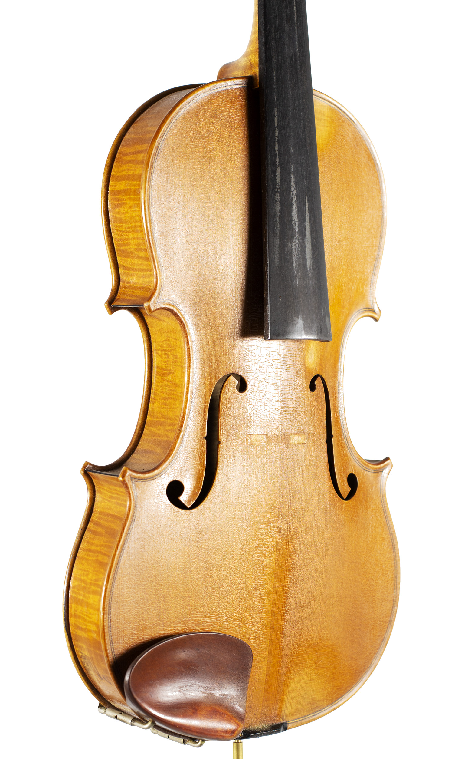 A violin by Harry Dobbs, Sutton Coldfield — angled view, 40°