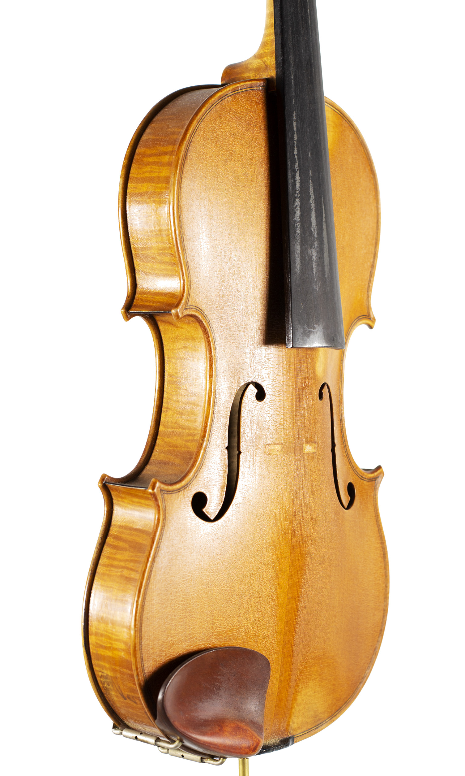 A violin by Harry Dobbs, Sutton Coldfield — angled view, 50°