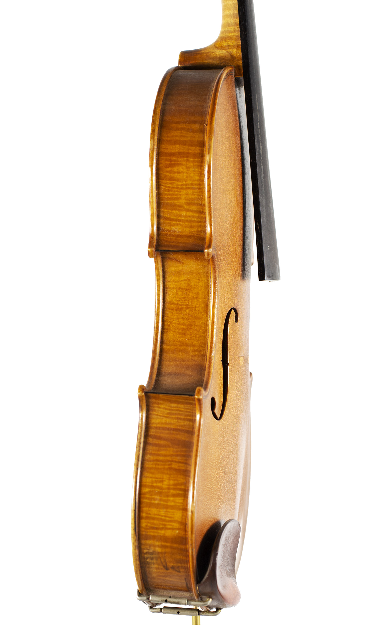 A violin by Harry Dobbs, Sutton Coldfield — angled view, 80°