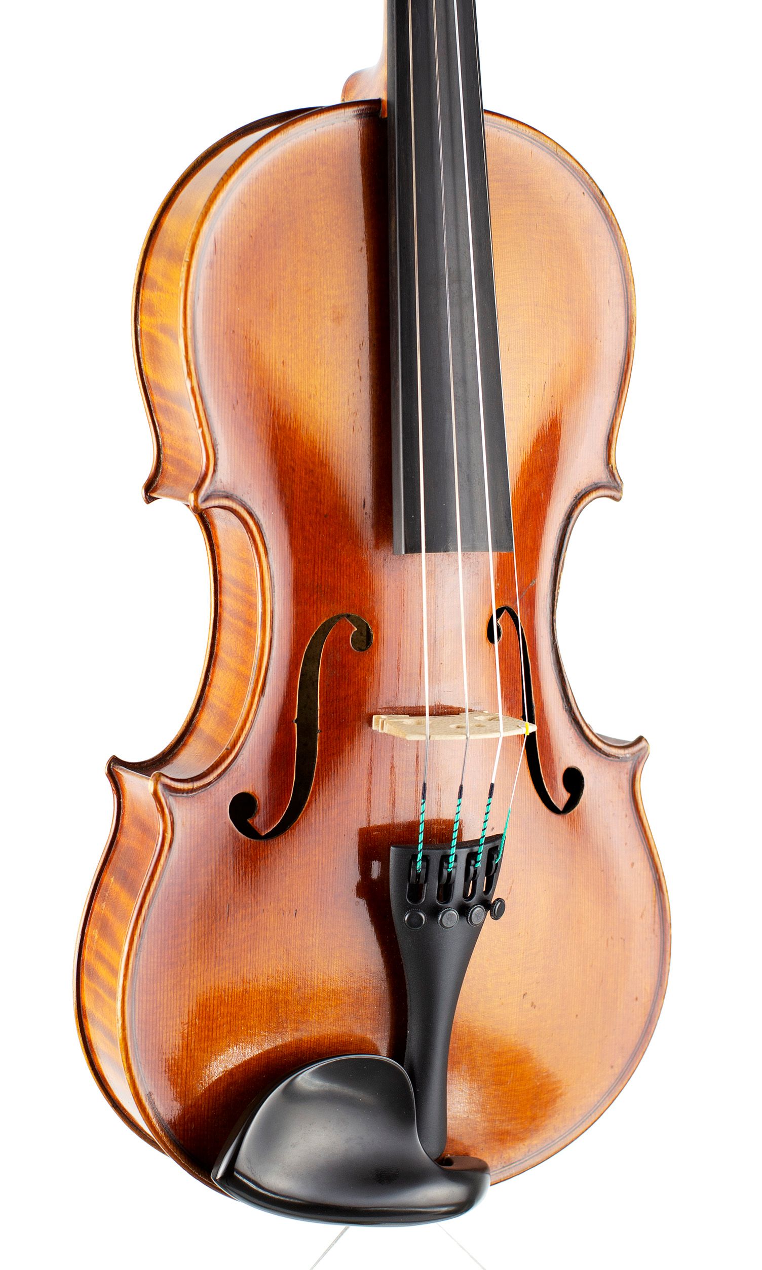 Violin by Alfred Vincent, London, circa 1920 — angled view, 30°