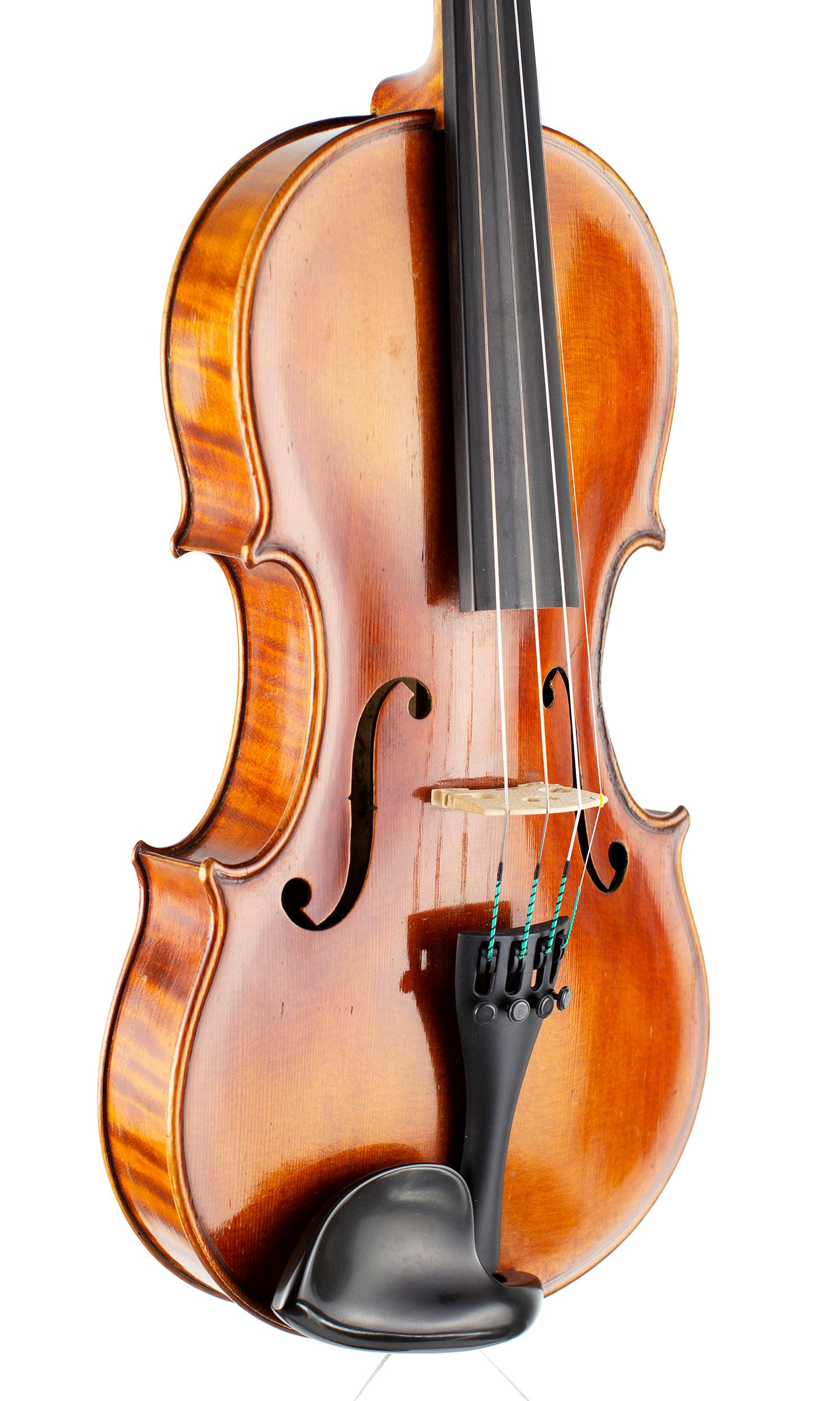 Violin by Alfred Vincent, London, circa 1920 — angled view, 40°