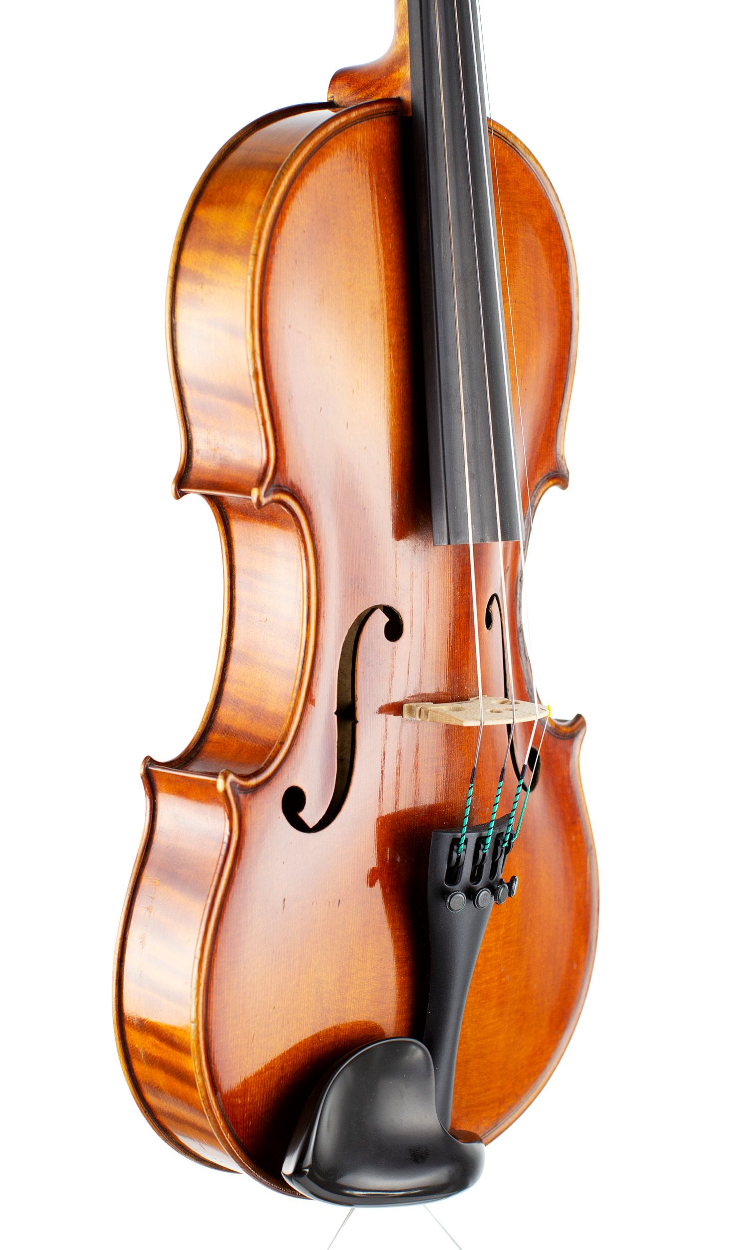 Violin by Alfred Vincent, London, circa 1920 — angled view, 50°