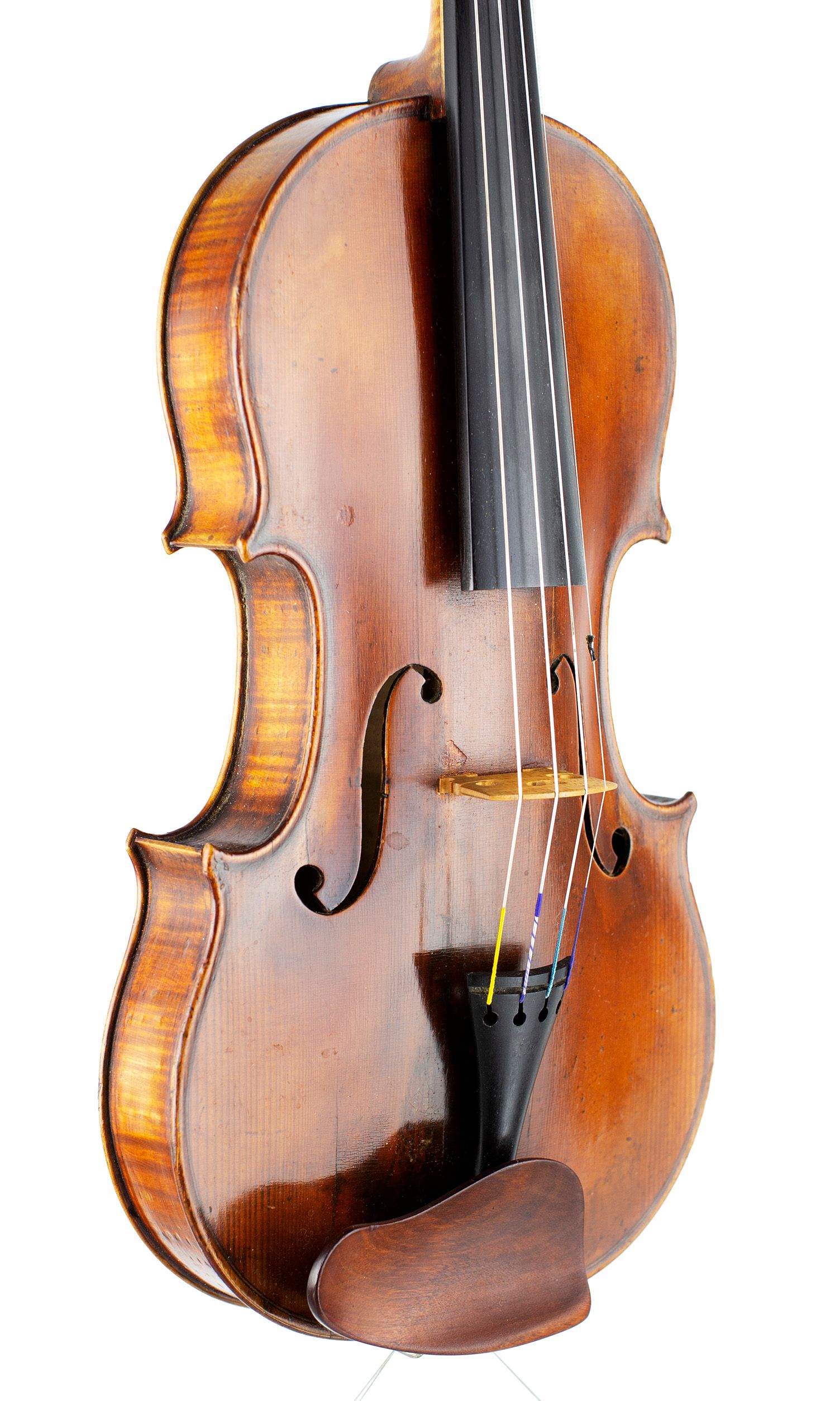Violin, Workshop of Leon Mougenot Gauche, Mirecourt, 1904 — angled view, 40°