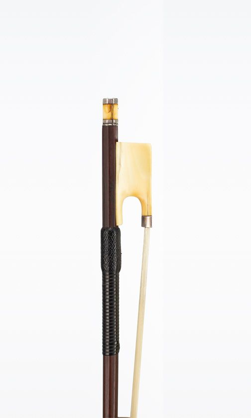 A silver and ivory-mounted violin bow by John Dodd, London, circa 1790 — frog detail