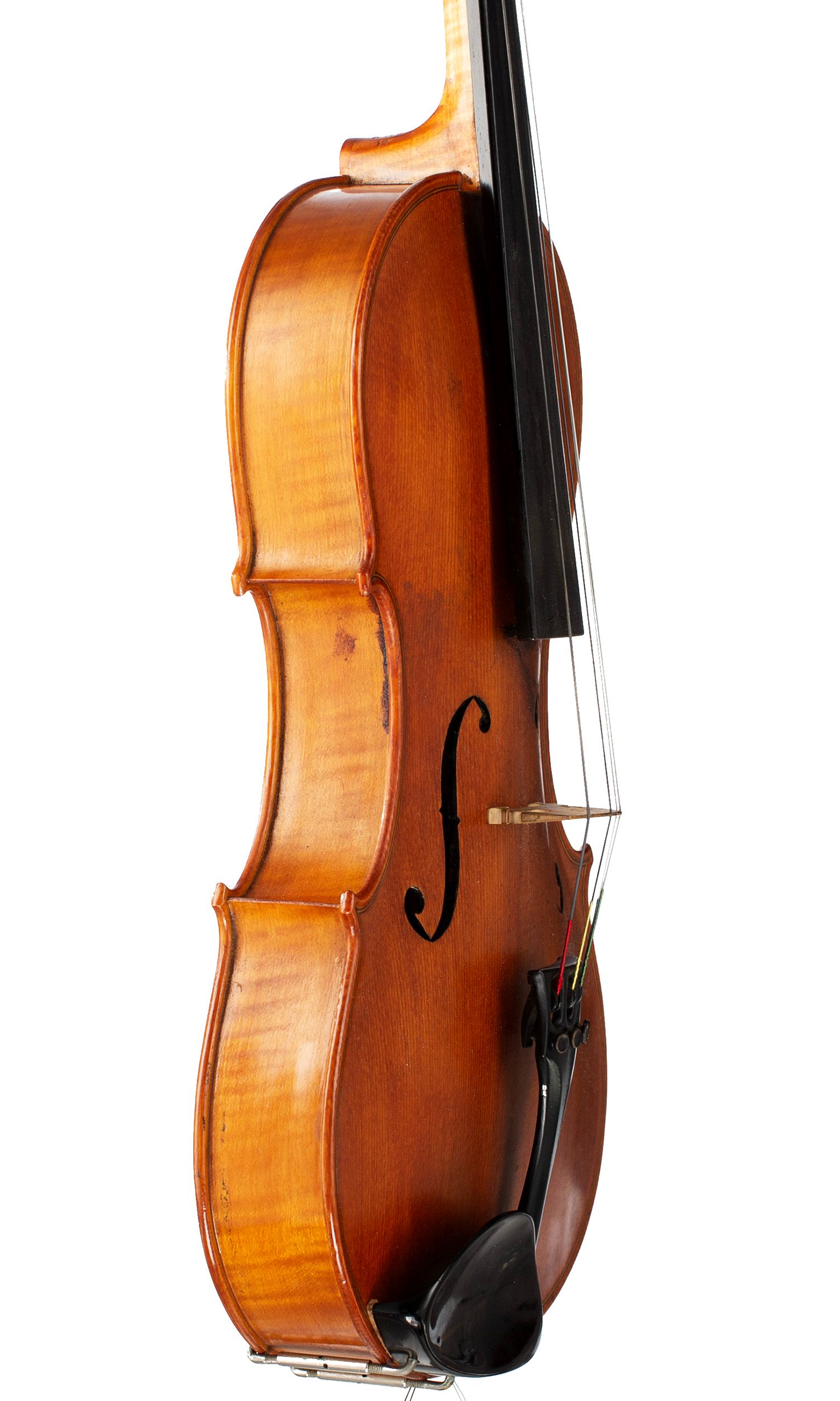 A viola by D. G. Britten, Northampton, 1977 — angled view, 70°