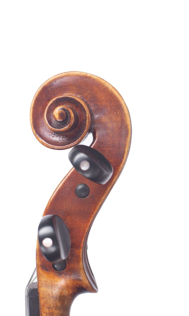 Violin by William Robinson, London, 1943 — scroll