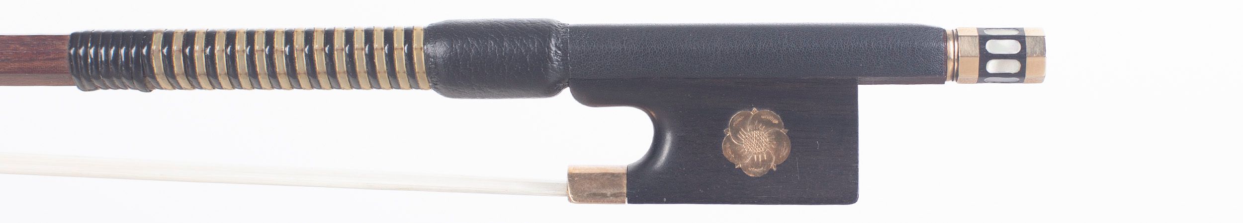 A gold-mounted violin bow by Henry Byrom, Canterbury — frog