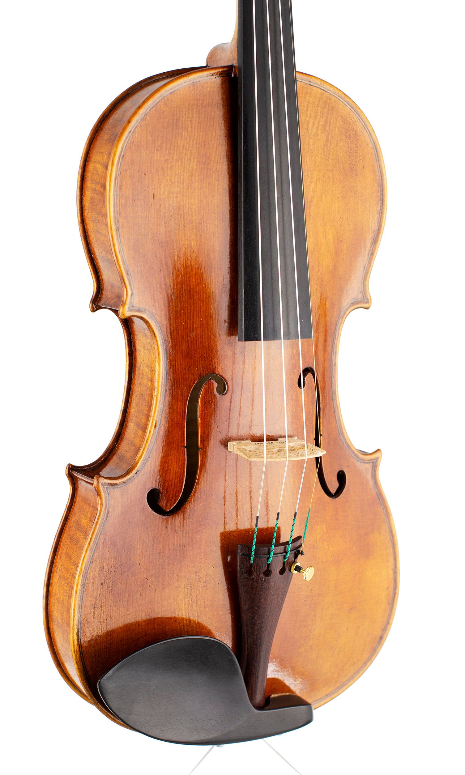 A violin by Paul Shelley, Birmingham, 2018 — angled view, 30°