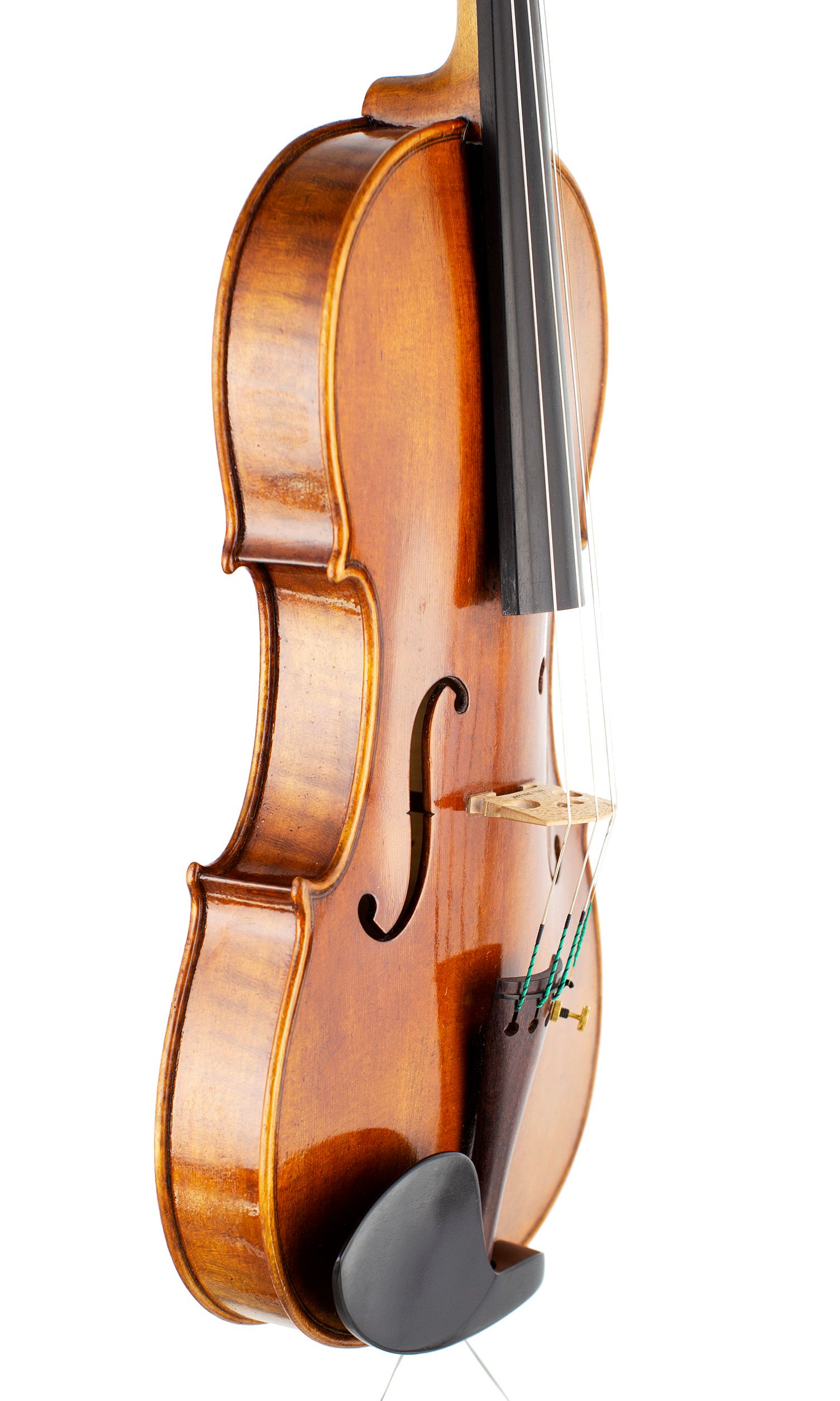 A violin by Paul Shelley, Birmingham, 2018 — angled view, 60°