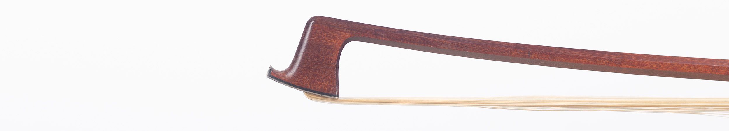 A silver-mounted violin bow by Garner Wilson, Suffolk — head