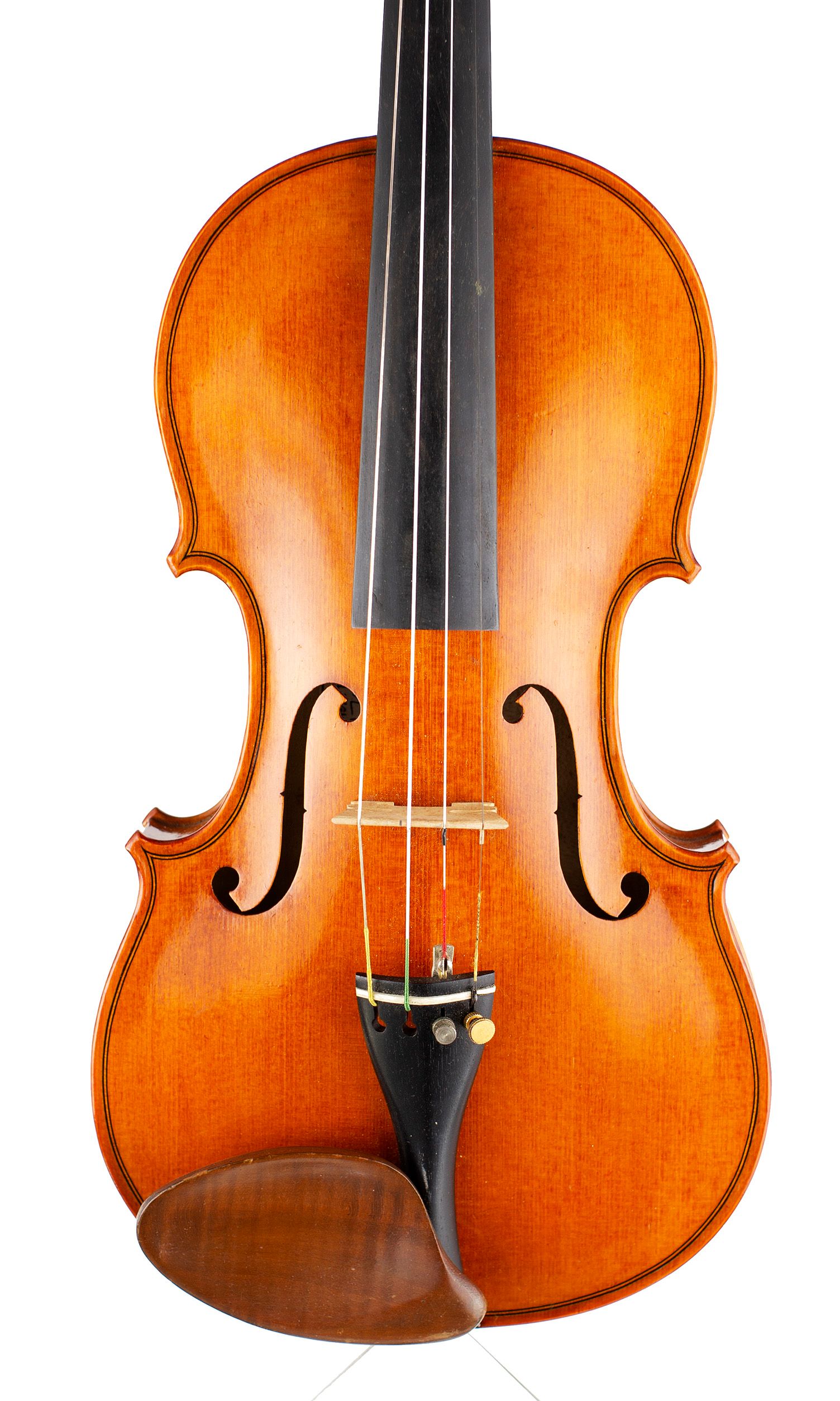 A violin by Gerald Littlewood, Hollingworth-in-Longendale, 1976 — front