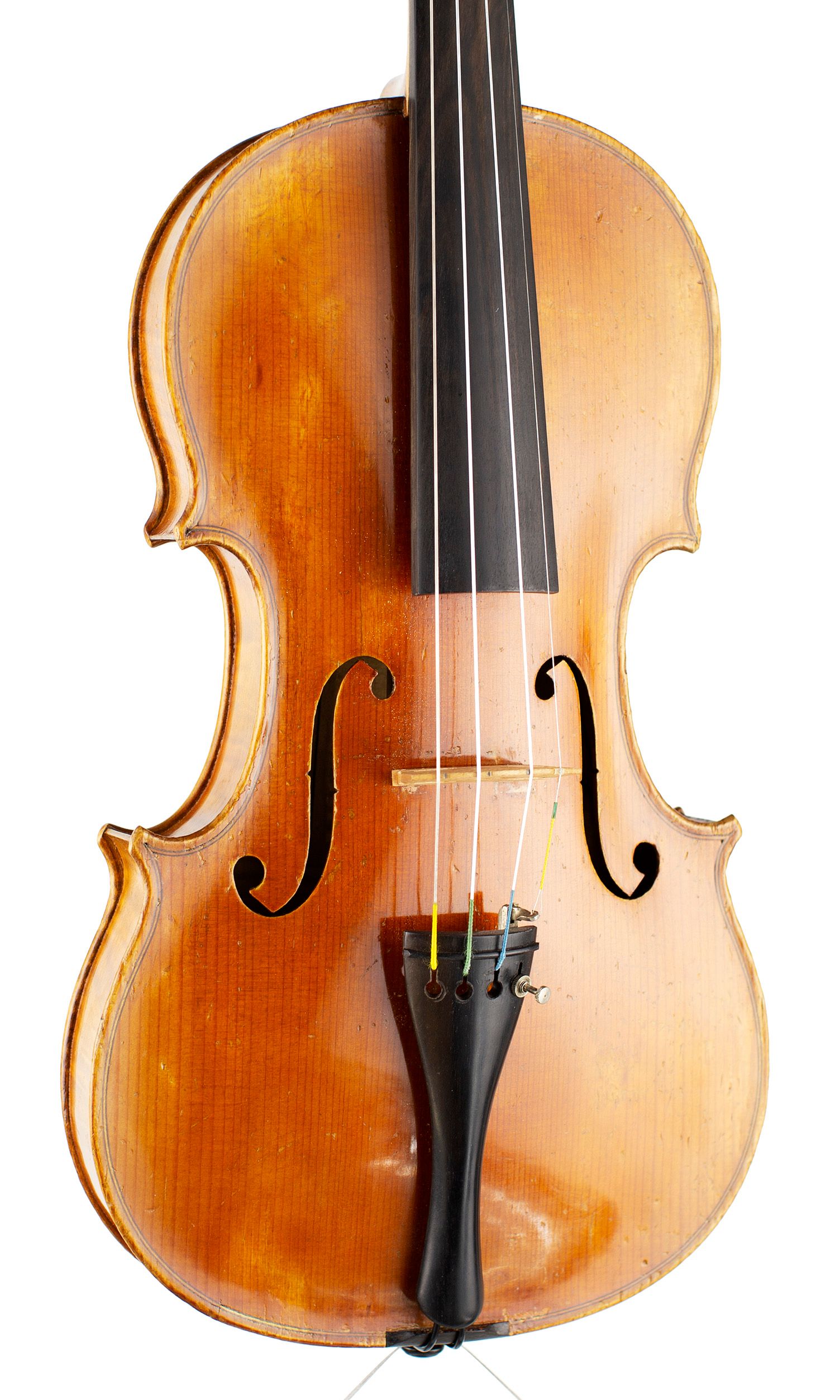 Violin, Workshop of Johann Reiter, Mittenwald, 1941 — angled view, 20°