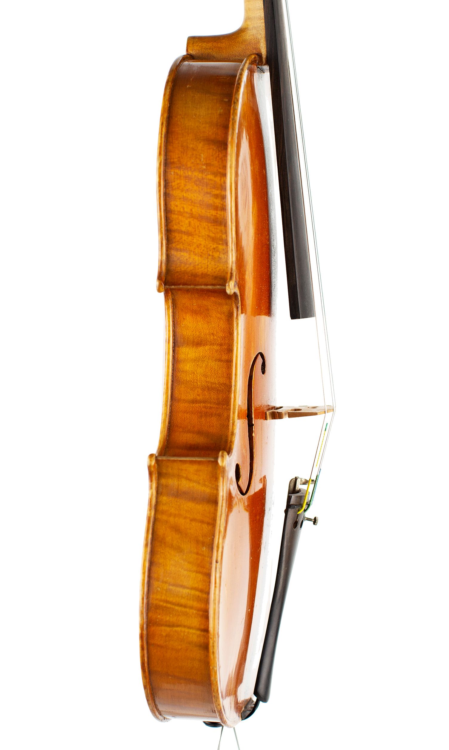 Violin, Workshop of Johann Reiter, Mittenwald, 1941 — angled view, 80°