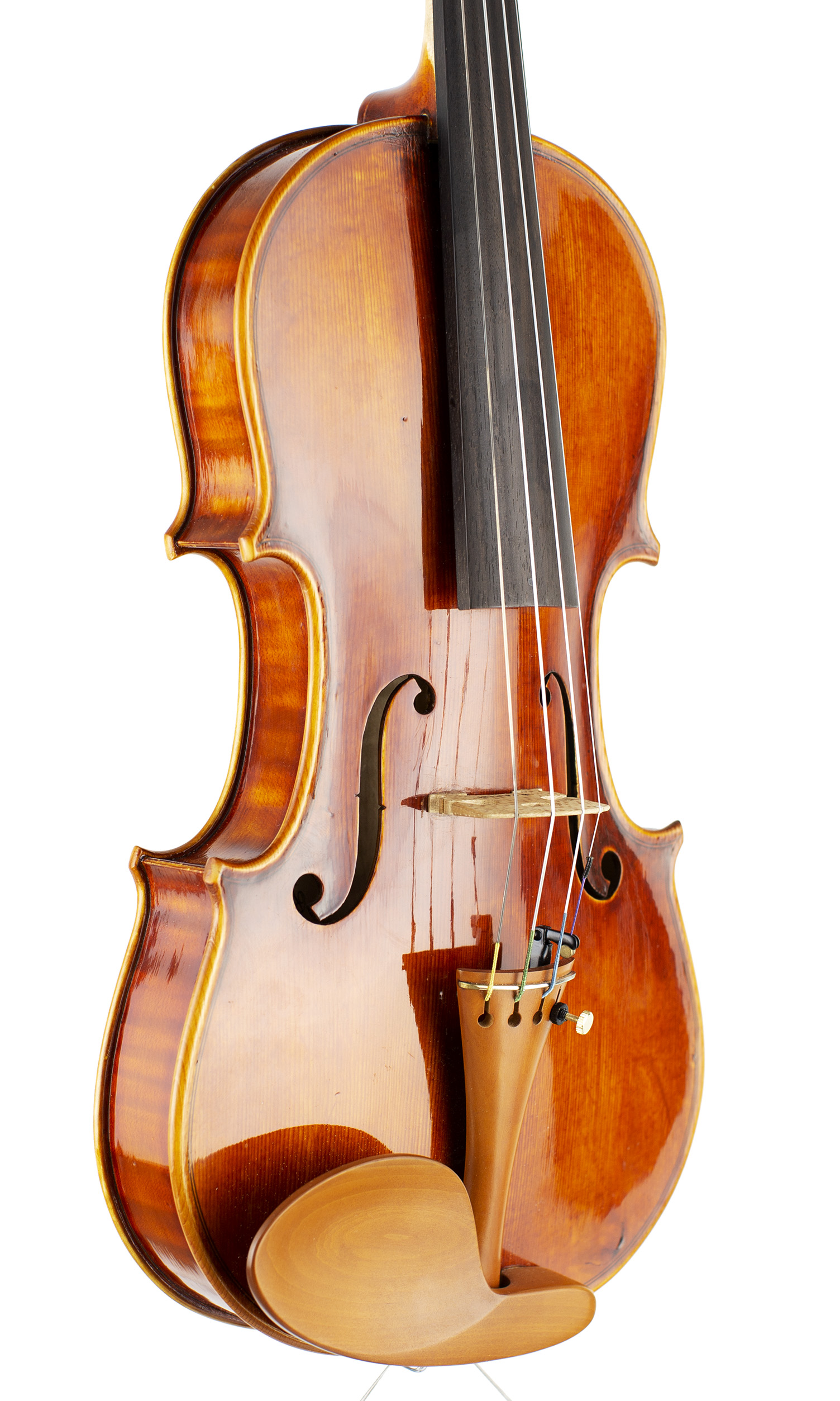 A violin by Dario Alejandro Forero Rojas, Cremona, 2006 — angled view, 40°