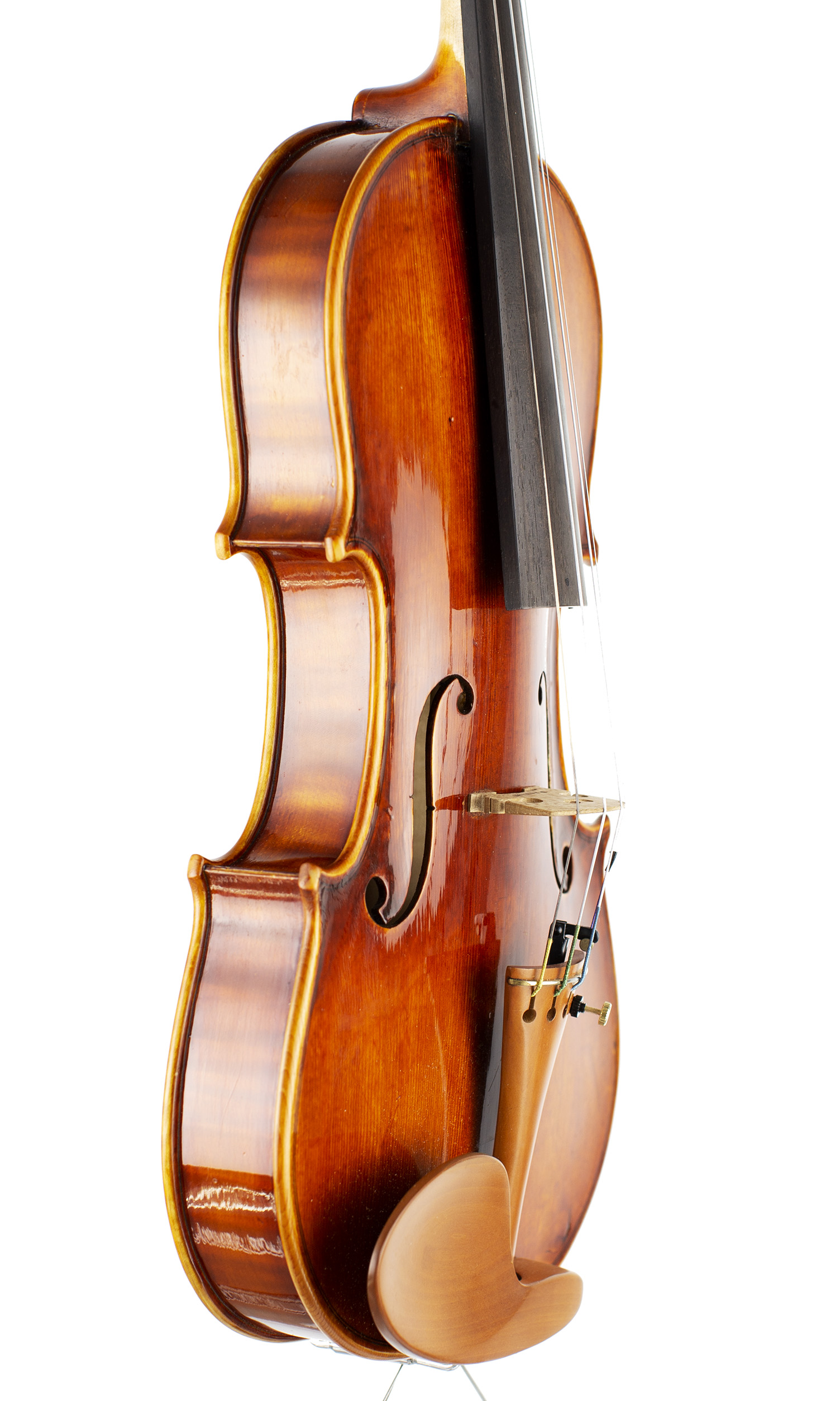 A violin by Dario Alejandro Forero Rojas, Cremona, 2006 — angled view, 60°
