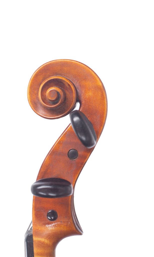 Violin by Paul Voigt, Manchester, 1932 — scroll