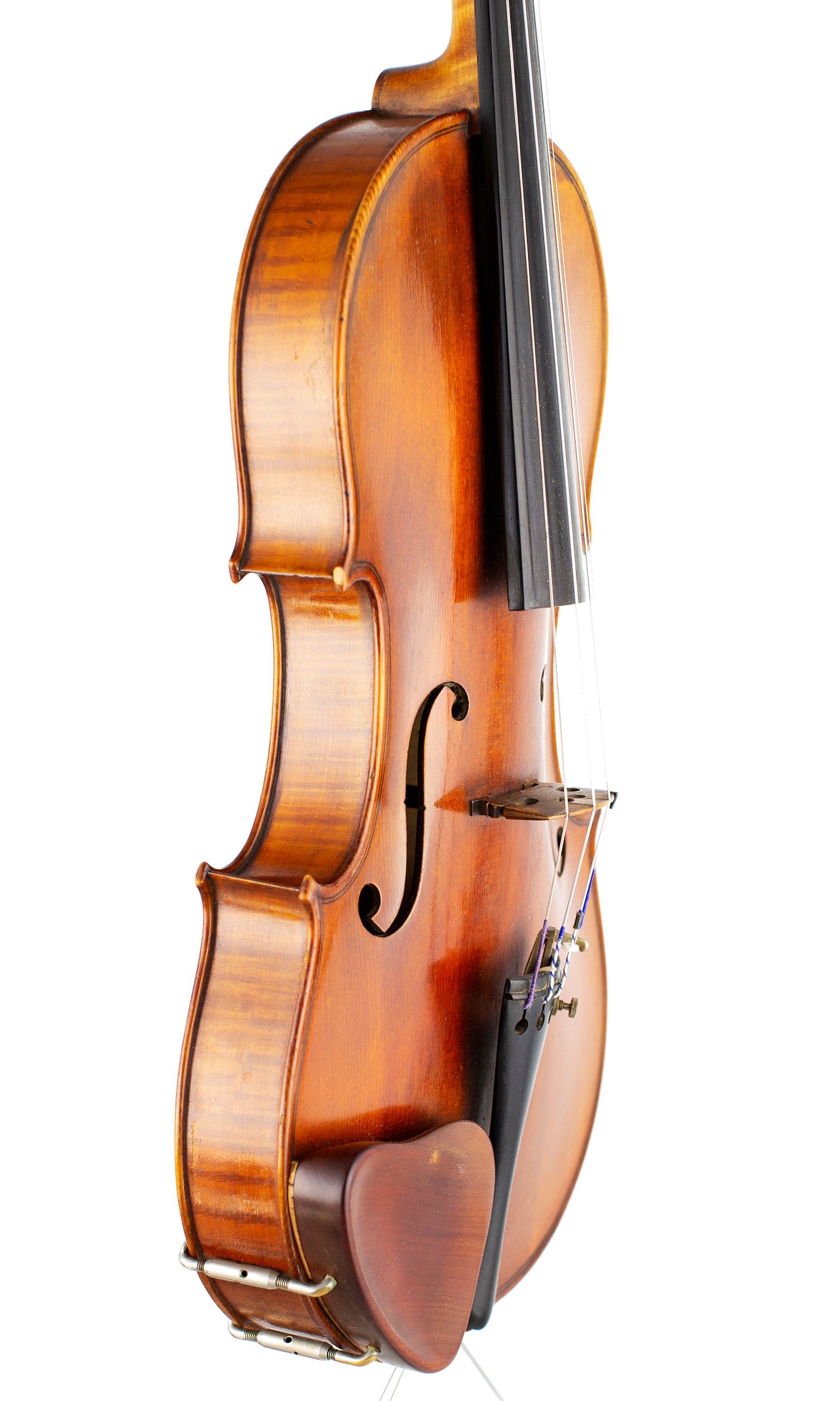 Violin by Paul Voigt, Manchester, 1932 — angled view, 60°