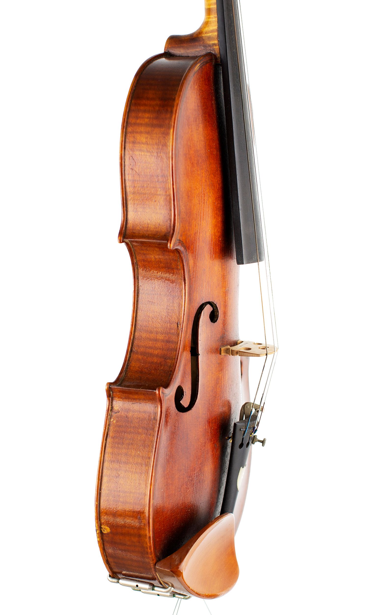 Violin by Robert A. Stanley, Manchester, 1901 — angled view, 70°
