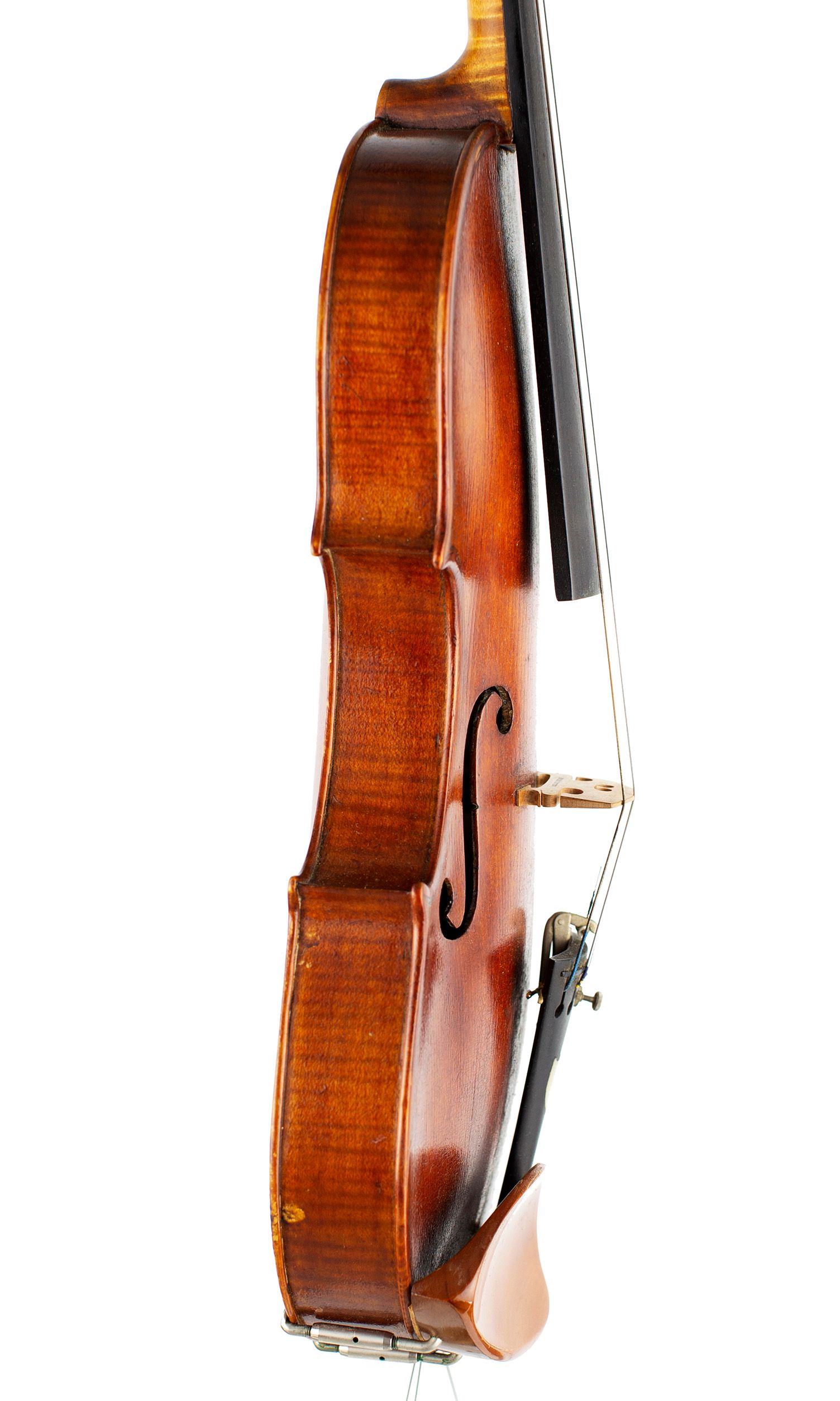 Violin by Robert A. Stanley, Manchester, 1901 — angled view, 80°
